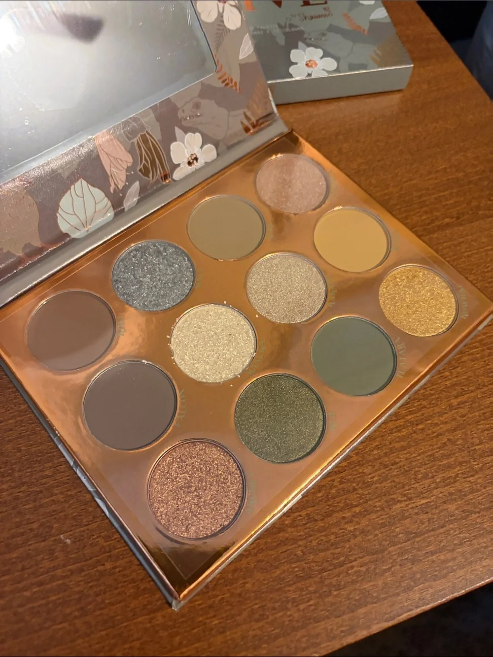 Native Eyeshadow Palette - Gray & Copper Floral Packaging